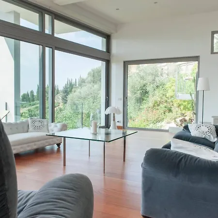 Amazing Modern In 니스